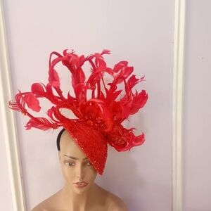 Elegant Red Feather Fascinator

ALL REASONABLE OFFERS ACCEPTED
OD1 0326